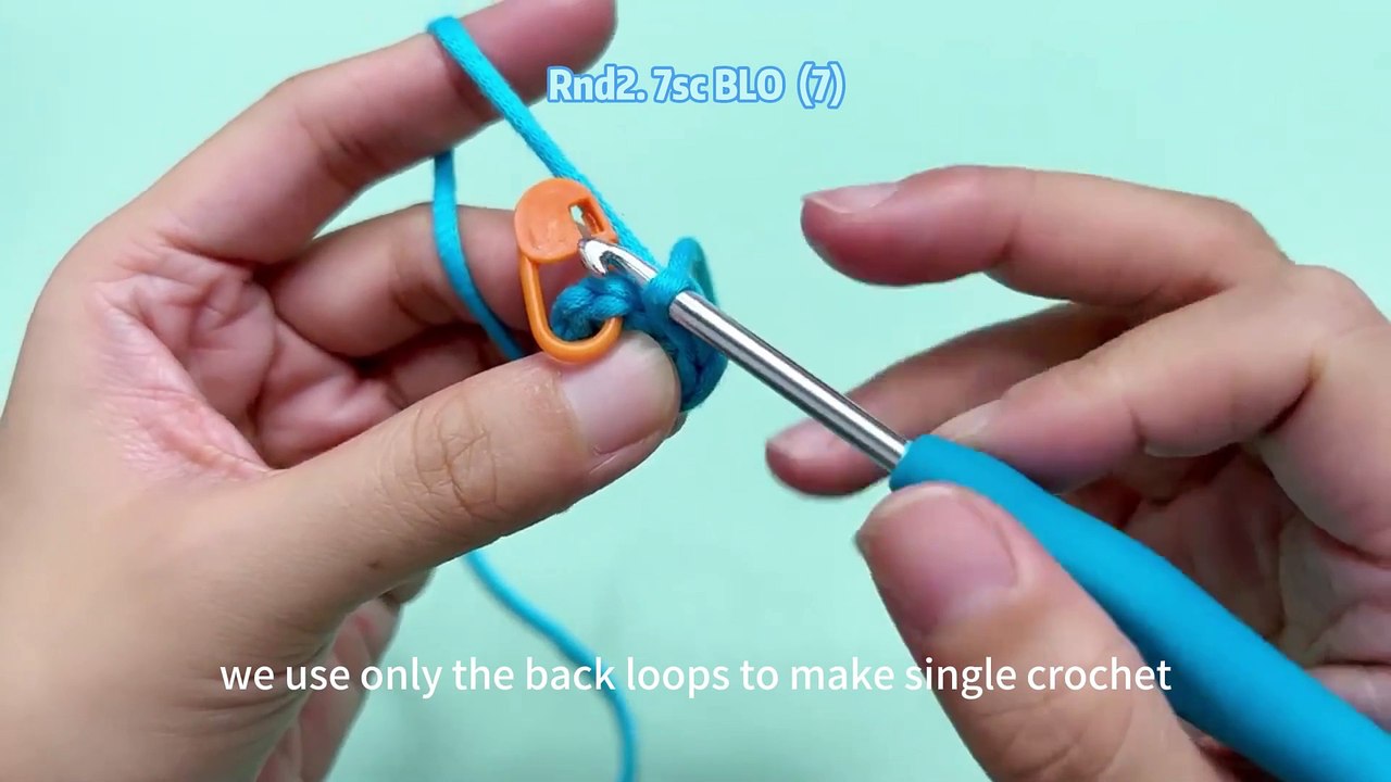 Crochet Cat Tutorial: How to Crochet and Sew the Feet for Amigurumi Cats!