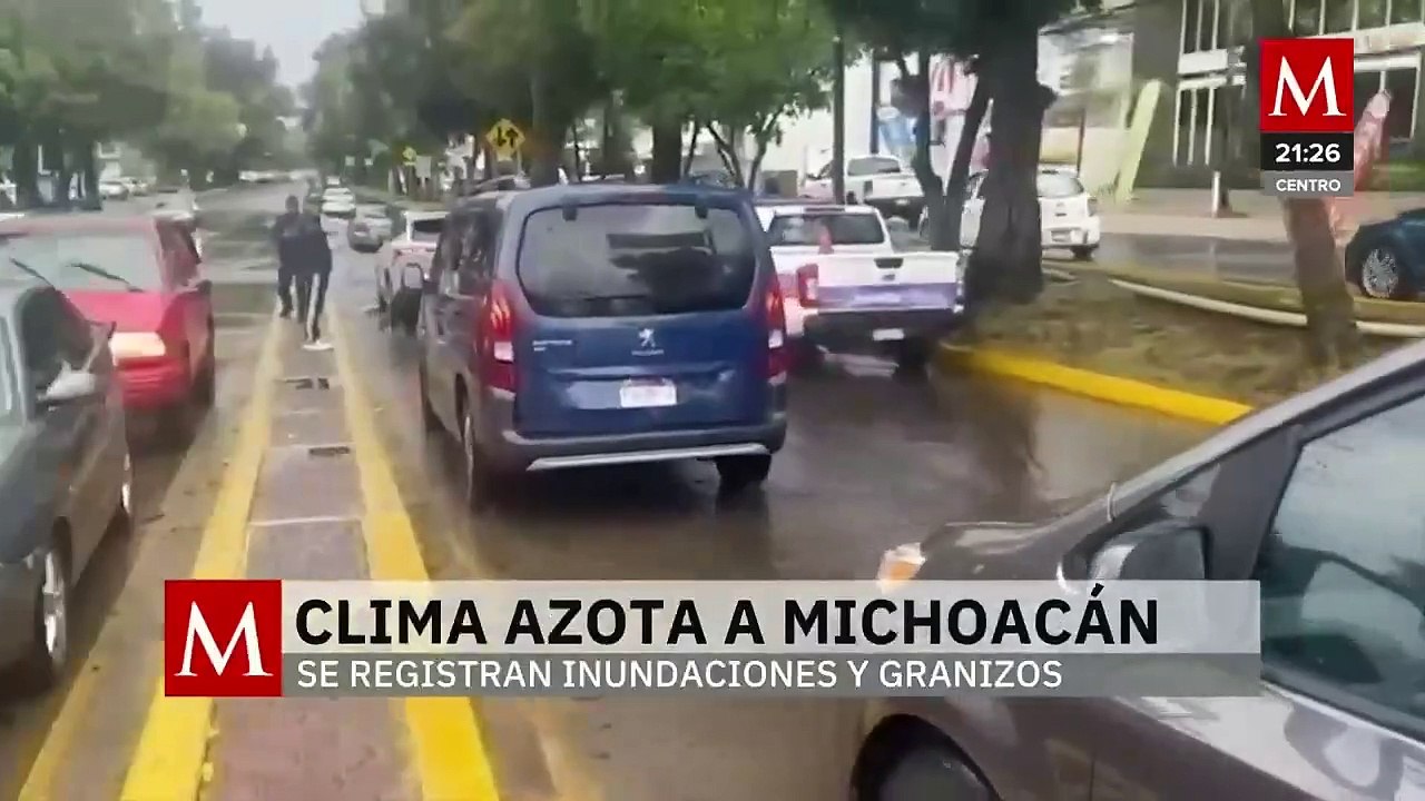Lluvias intensas en Morelia provocan inundaciones y vehículos bajo el agua