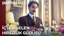 Asım, Restorandan Çay Kaşığı ve Tuzluk Çaldı - Şakir Paşa Ailesi; Mucizeler ve Skandallar 2. Bölüm