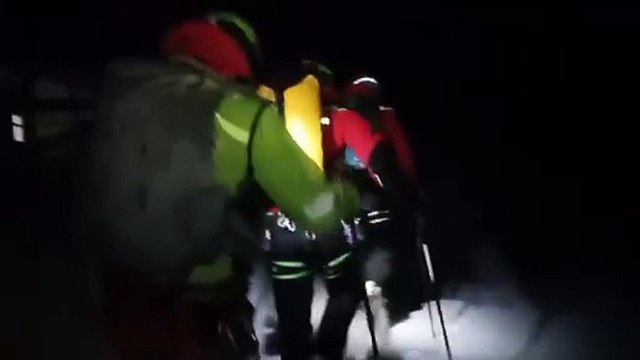 Gran sasso, le ricerche dei due alpinisti riminesi