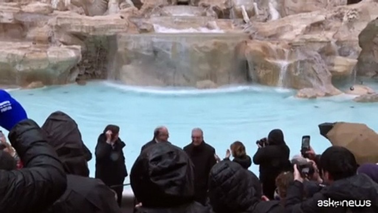 Riaperta a Roma la Fontana di Trevi: resta limite agli ingressi