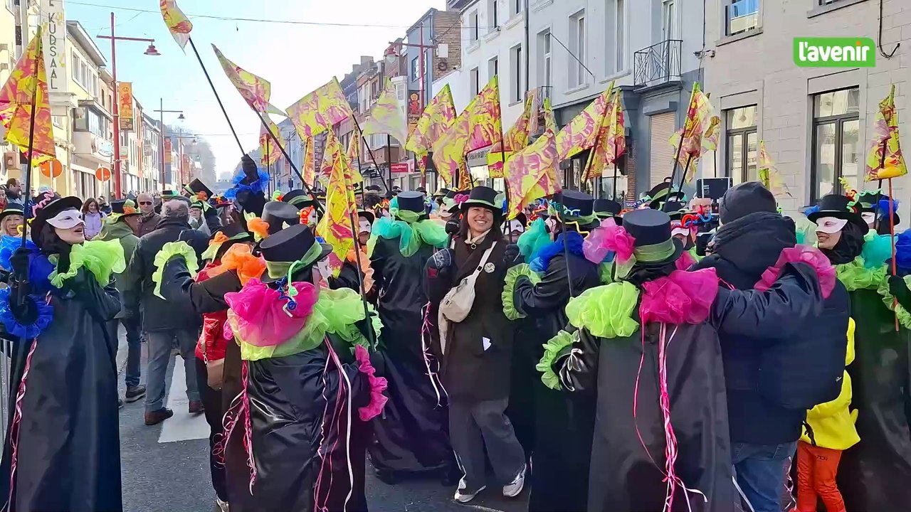Historique au carnaval de Binche : des femmes participent au dimanche Gras