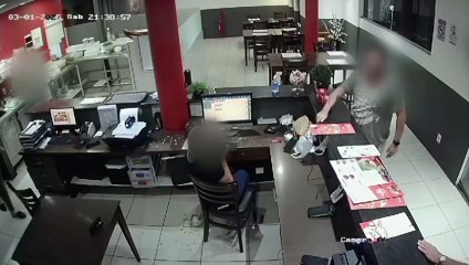 Cliente joga comida contra atendente do China in Box e motoboy reage em Joinville