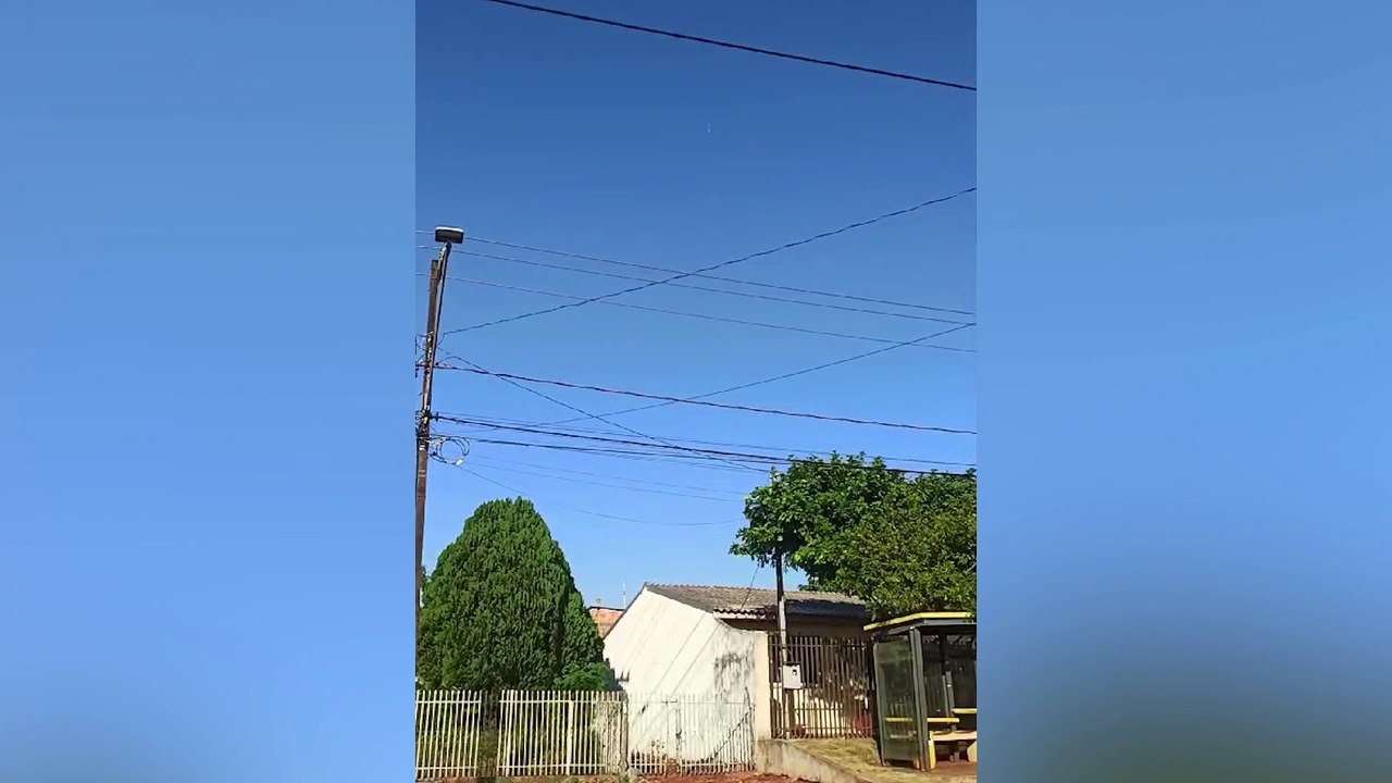 OVNI em formato de balão é avistados por diversos cascavelenses