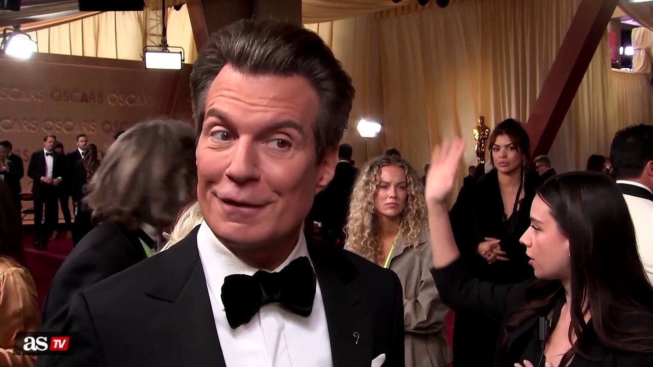 Fashion expert: Demi Moore, Selena Gomez among the best dressed on Oscars red carpet