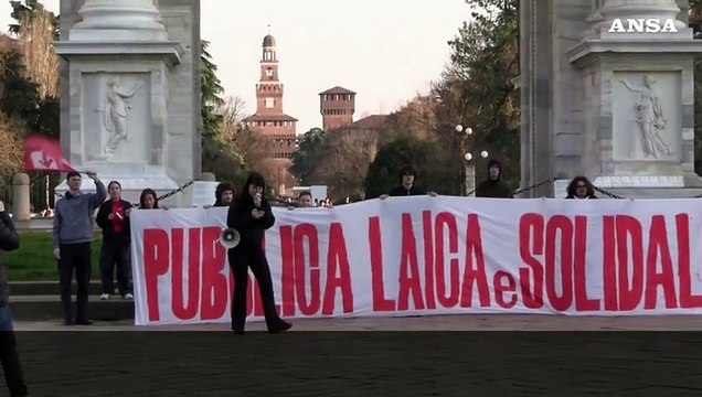 Sit in studentesco a Milano: Contro la scuola di Valditara, noi la vogliamo pubblica, laica e solidale