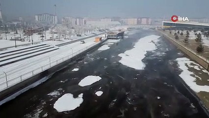 Ağrı’da kışın acımasız yüzü: Evler buz tuttu