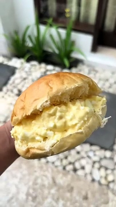 TAMAGO SANDO EXPRESS