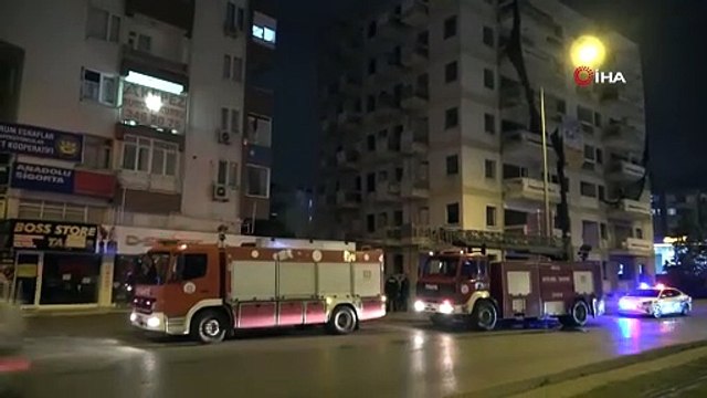 Antalya’da metruk binada yangını itfaiye tarafından söndürüldü