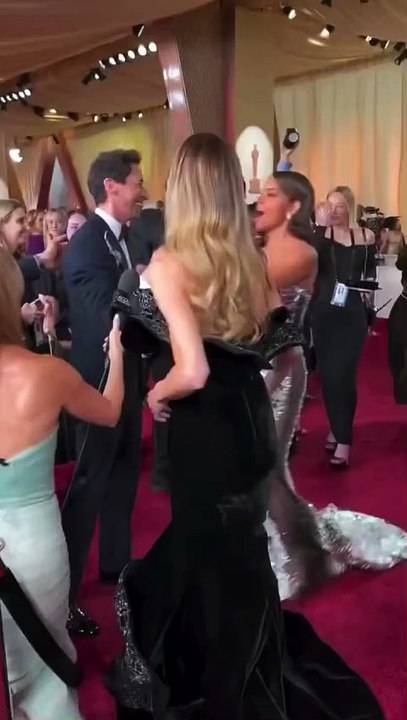 Halle Berry y Adrien Brody protagonizan un beso de película en llos Premios Oscar 2025