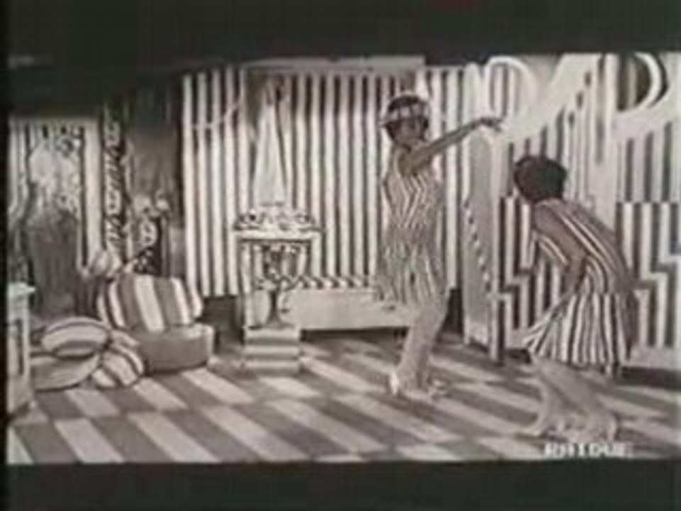 Rita Pavone Giulieta Masina Non e' difficile fare lo shake