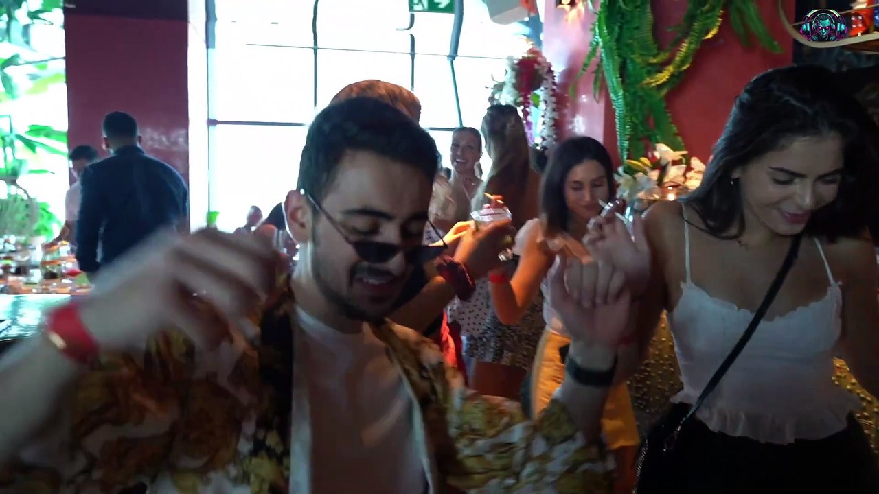Shararati Night | The World Goes Crazy | 🔥 Latest Hindi Party Song | AI MUSIC 🎧