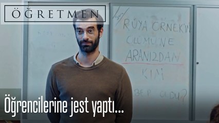 Öğrencilerine jest yaptı...