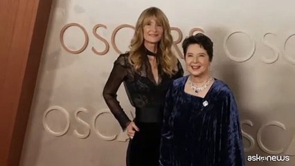 Oscar, sfilano Isabella Rossellini, Emma Stone e Miley Cirus