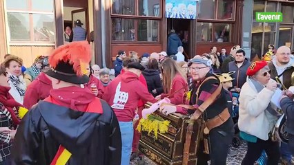 Bataille de confettis du lundi gras à Binche
