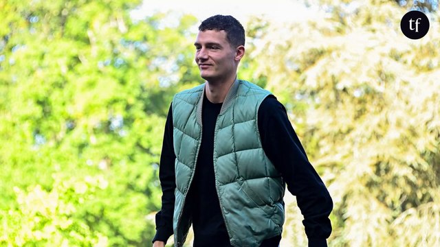 Tu fais ton coming out ? , C'est gay , Tu dérailles : cette star des Bleus victime d'insultes homophobes pour avoir... porté un marcel