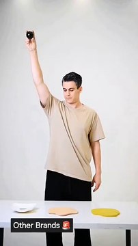 Grebennikov conçoit ses propres genouillères - Volley - Divers