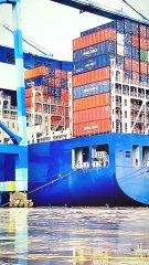 Terminal big container ship