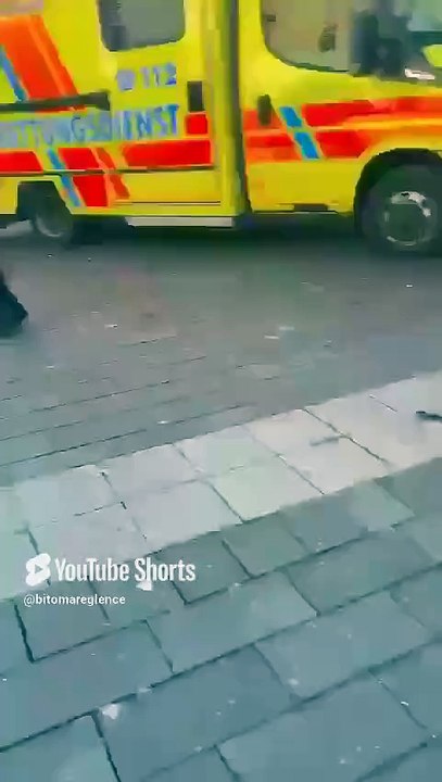 #SonDakika _ Almanya'nın Mannheim kentinde bir araç kalabalığın arasına daldı.