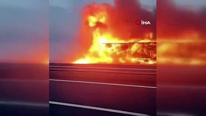 Kuzey Marmara Otoyolu'nda korku dolu anlar! Tır küle döndü