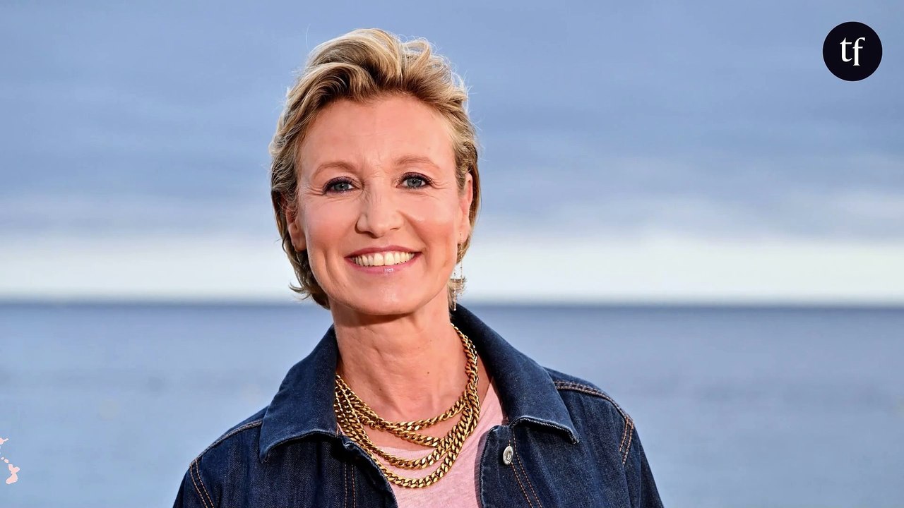 "Shampoing au vinaigre, ail pressé, prépa de 3 heures" : Alexandra Lamy parodie les "morning routine" des influenceuses beauté et c'est réjouissant