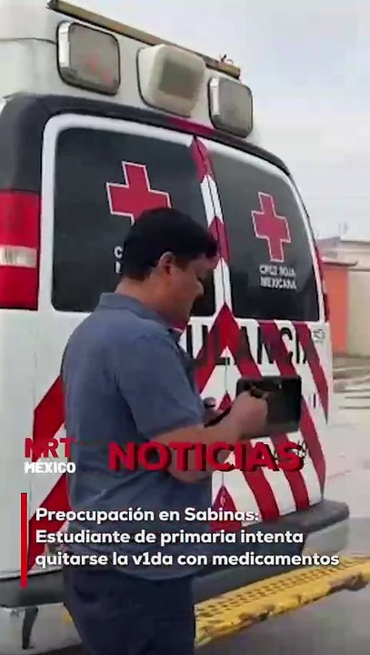 Socorristas de la Cruz Roja Mexicana atienden en estos momentos el reporte de de un intento de su1cidio de un men0r estudiante de la escuela primaria “Profesor Patricio Zambrano” en #Sabinas; habría tomado anticoagulantes.