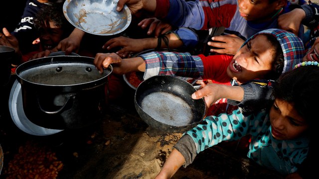Gaza : les prix alimentaires explosent après le blocus de l’aide par Israël