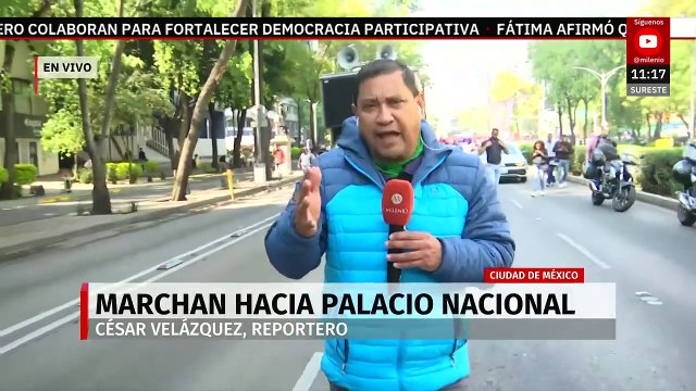 Integrantes de la ANUEE marchan hacia Palacio Nacional en CdMx