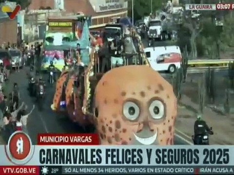 La Guaira | Residentes y visitantes disfrutan de los desfiles y carrozas en los Carnavales 2025