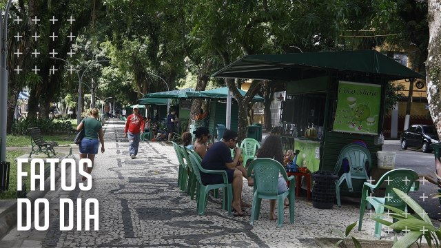 Famílias aproveitam dia de lazer na praça Batista Campos nesta segunda-feira de carnaval