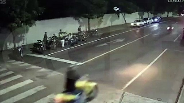 Motociclista passa por quebra-molas em alta velocidade e sofre queda na Rua Xavantes