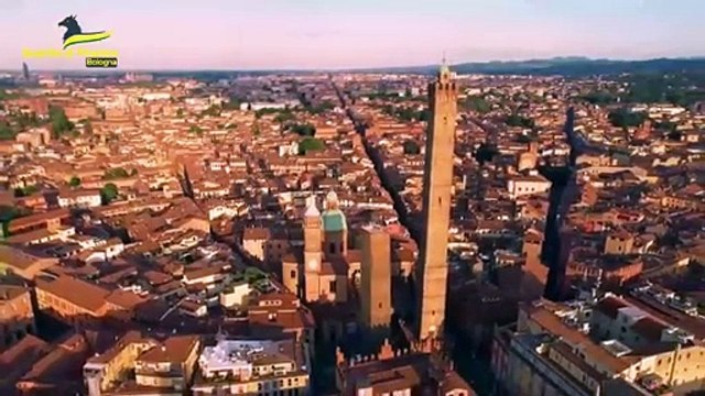 Bologna, la Guardia di Finanza sequestra 7.000 articoli contraffatti e non sicuri