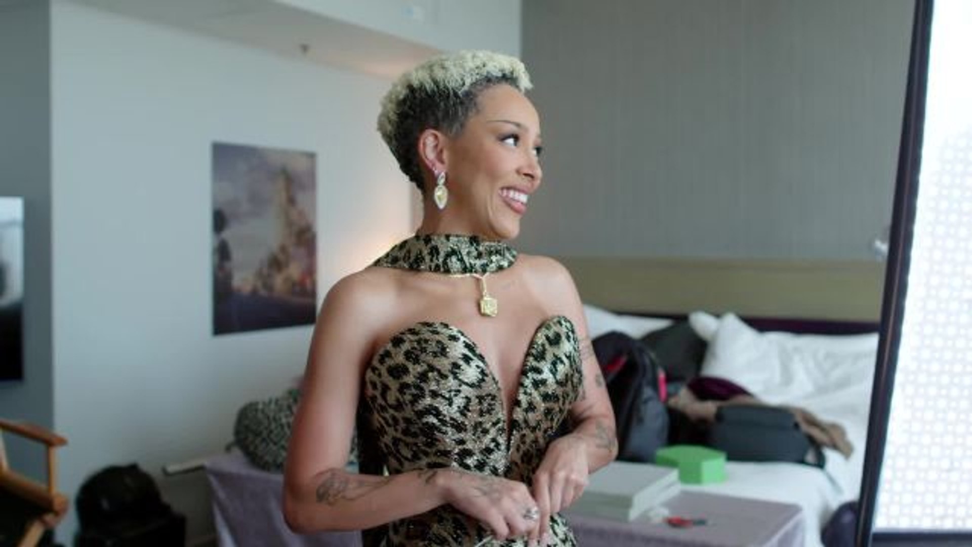 ⁣Doja Cat’s 3 2025 Oscars Looks Were Covered In Beads, Crystals, and Sequins Galore