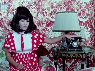 فيلم الانثى والذئاب بطولة نور الشريف