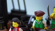Układa LEGO, mimo że nie może się ruszać