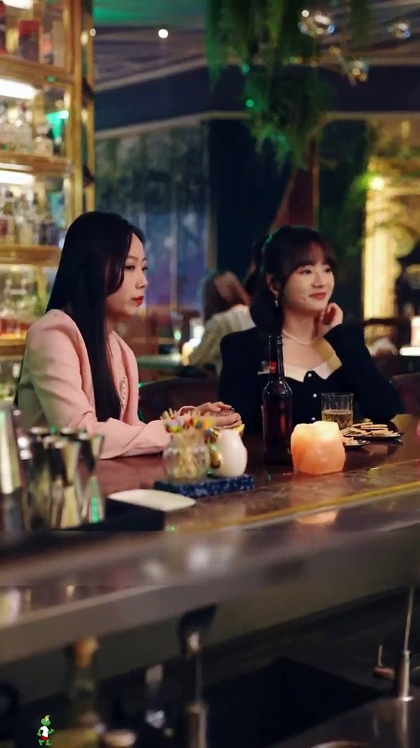 ⁣After her boyfriend cheated, he married the president. but he met again after a long time - MiniCine