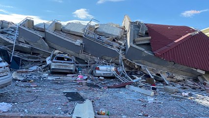 Depremde 35 kişiye mezar olan Has-El sitesinin müteahhidi suçu zemine attı