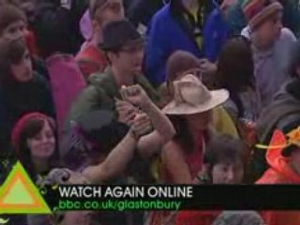 Beirut - Siki Siki Baba (Live at Glastonbury, 2007)