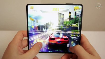 Smartfon, który PRZYWRÓCIŁ MI WIARĘ w składaki. Honor Magic V3