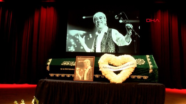 Edip Akbayram için Cemal Reşit Rey'de tören