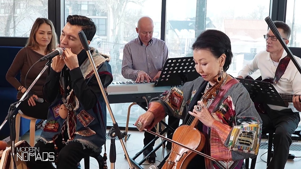Treffen Sie die kasachischen Musiker, die traditionelle Klänge in moderne Meisterwerke verwandeln