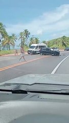 Vídeo mostra acidente grave entre carros em Jequiá da Praia