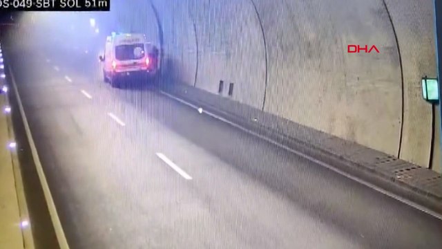 Çanakkale’de tünelde yanan ambulans kullanılamaz hale geldi