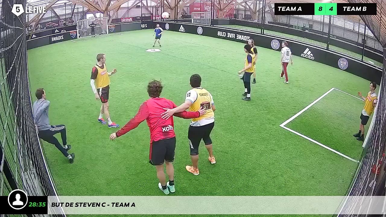 But de Steven C - Team A
