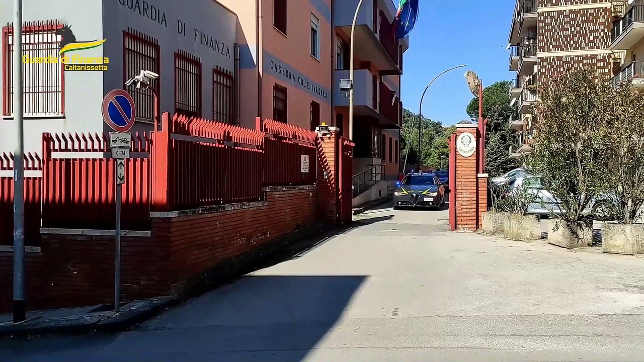 Caltanissetta, doping nelle palestre: la guardia di finanza sequestra 30 mila dosi di anabolizzanti