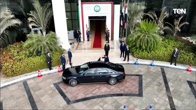 الرئيس السيسي يستقبل رئيس المجلس الرئاسي الليبي خلال أعمال القمة العربية الطارئة