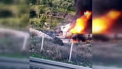 Tır alev aldı, seyyar satıcı hayatını kaybetti