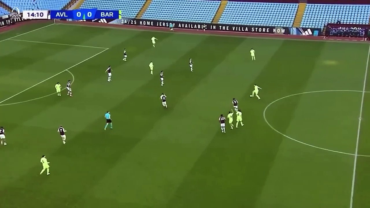 El golazo de Quim Junyent en el partido del Barça contra el Aston Villa