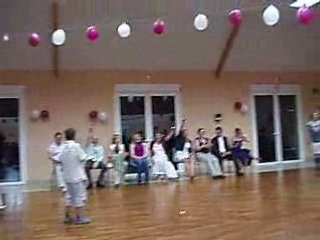 Jeu de mariage: la course aux objets