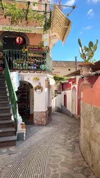 LES PLUS CHARMANTES ruelles de Positano
